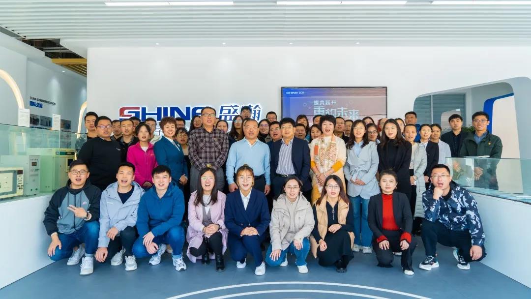 盛瀚團(tuán)隊(duì)合影 盛瀚團(tuán)隊(duì)合影